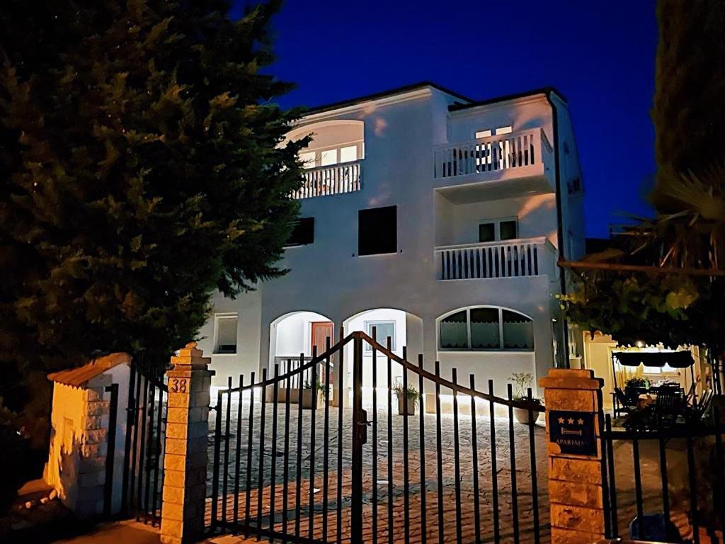 Apartmani Marin Medulin Extérieur photo