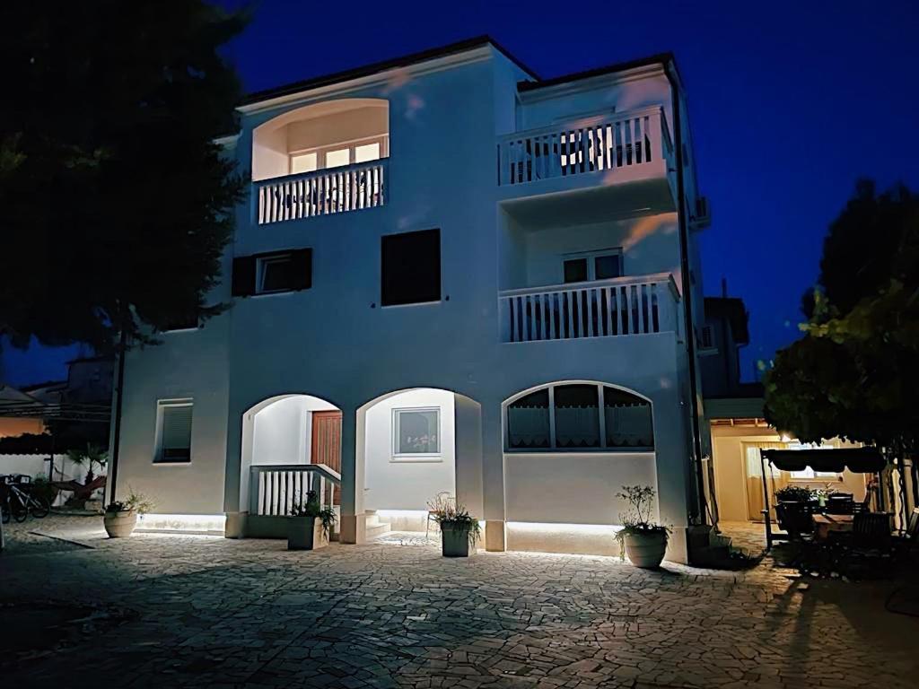 Apartmani Marin Medulin Extérieur photo