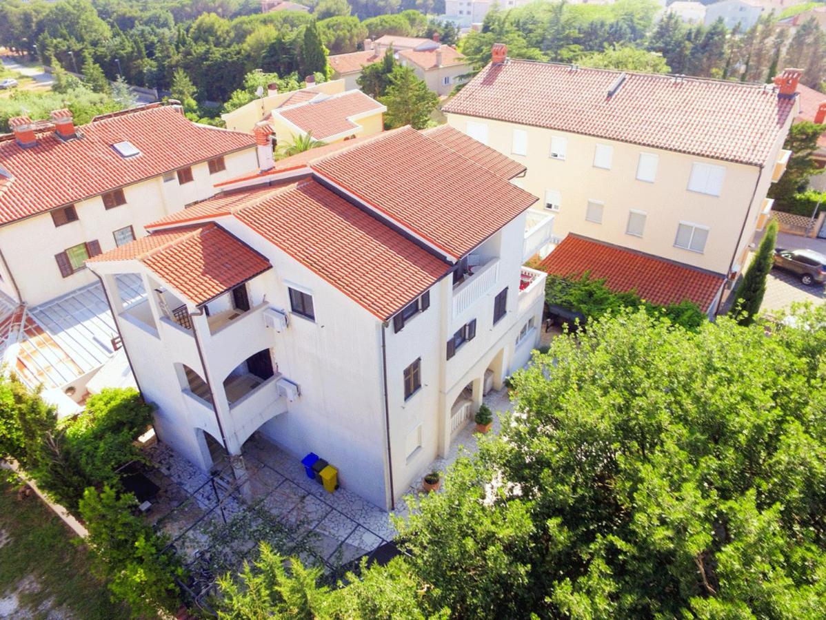 Apartmani Marin Medulin Extérieur photo