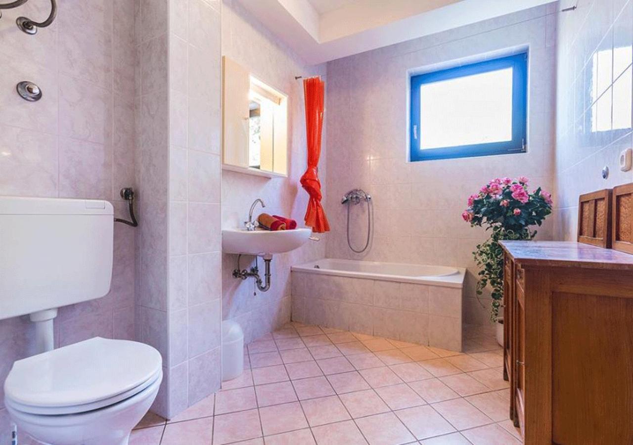 Apartmani Marin Medulin Extérieur photo